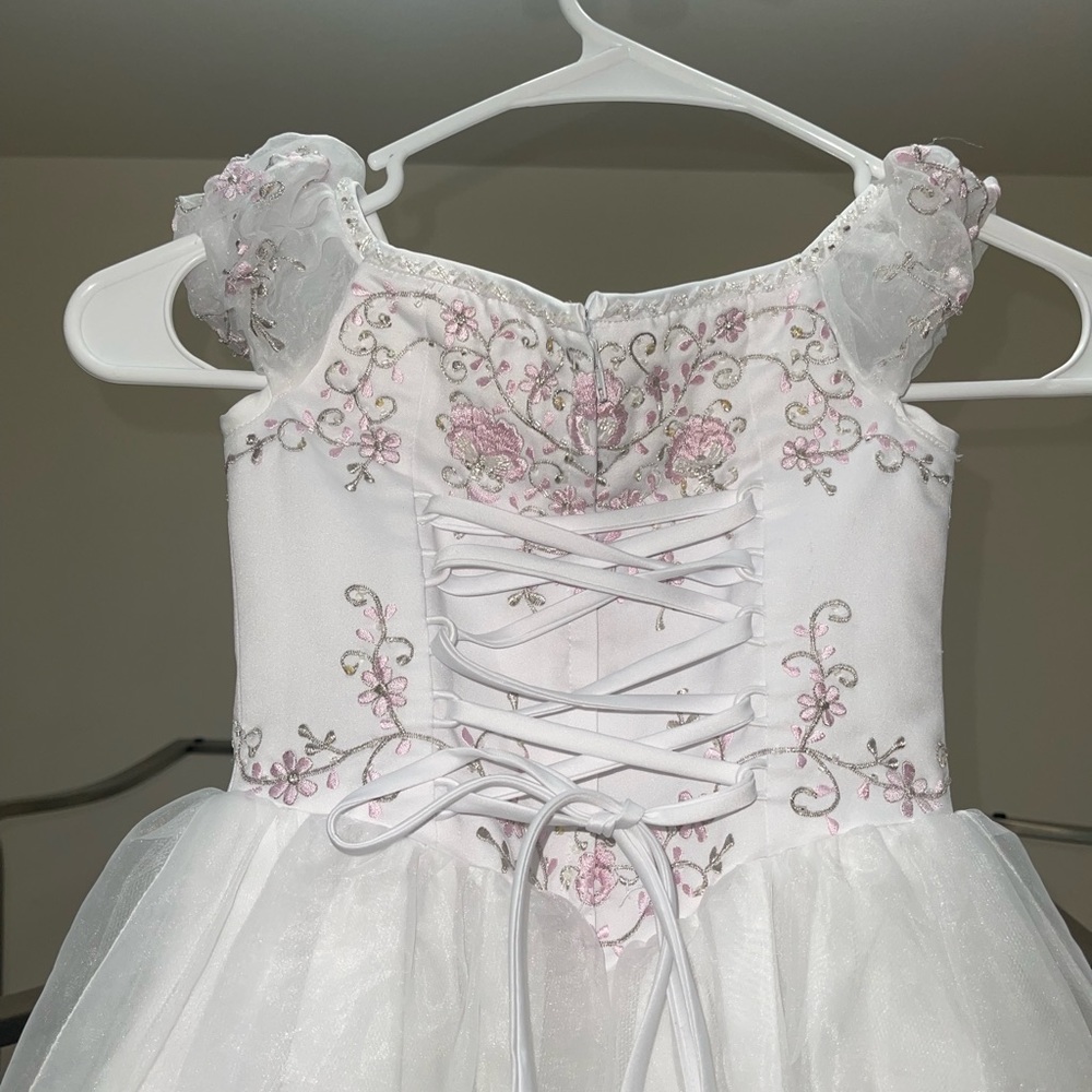 Dress - Picture 5 of 8